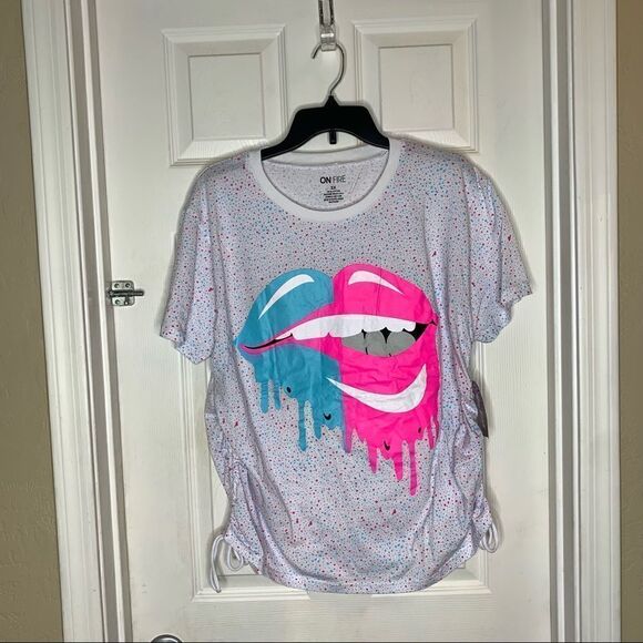 On Fire Lips Splatter Paint Ruched Side Tee Size 3X - Picture 2 of 10